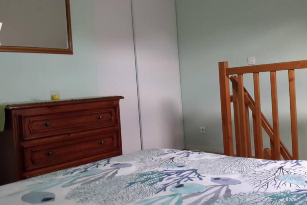Agreable Logement Dans Petit Village Sud-Essonne Champcueil Eksteriør bilde